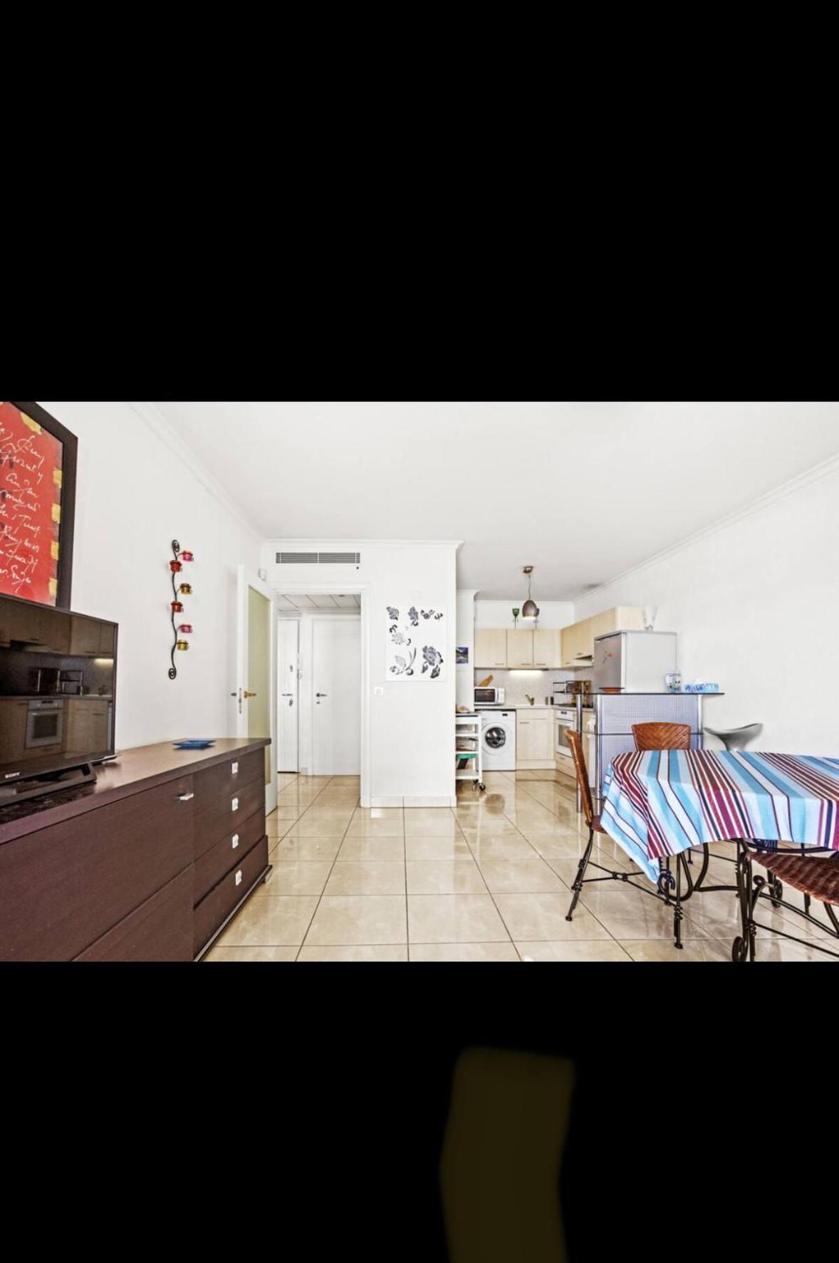 Superbe En Front De Apartment